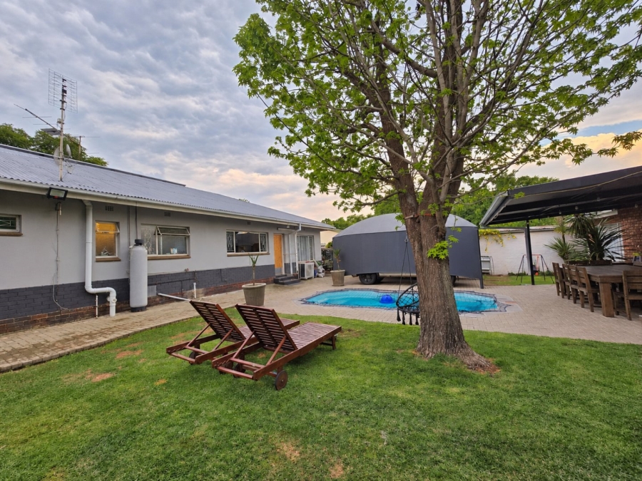 4 Bedroom Property for Sale in Bayswater Free State